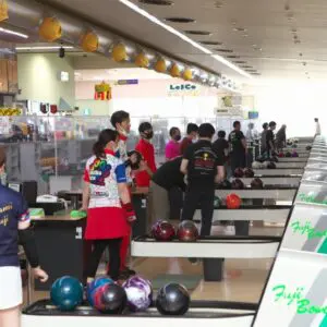 大会の一コマ › 日置秀一プロ＆澤田春花プロと一緒に投げよう！（2023.04.15）